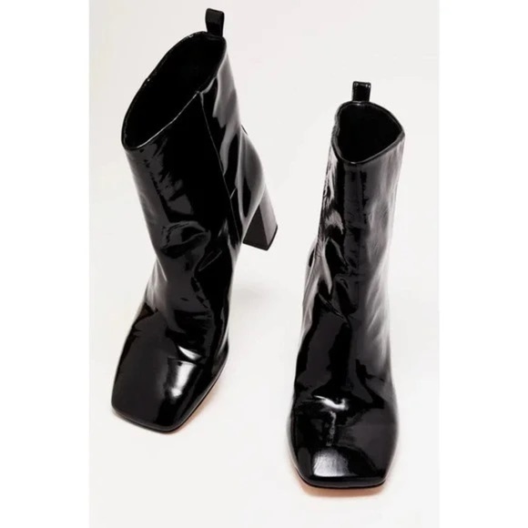 Good American Square Toe Bootie in Black Patent 8.5 - Picture 2 of 12